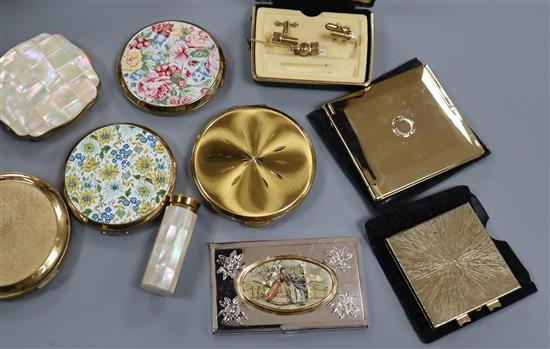 Assorted compacts, cufflinks etc.